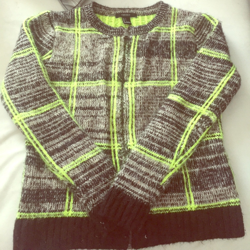 Gorgeous warm jacket .Very comfortable and soft .