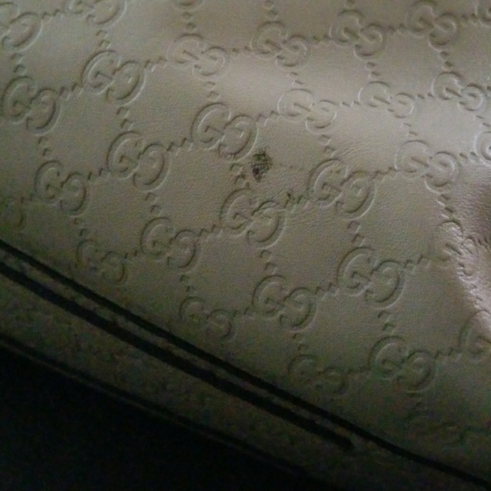 Authentic Gucci - Picture 5 of 5