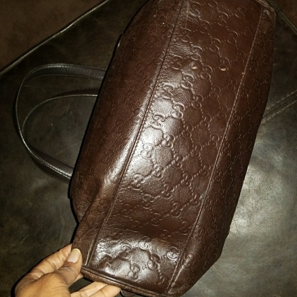 Authentic Gucci - Picture 2 of 5