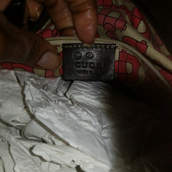 Authentic Gucci - Picture 4 of 5