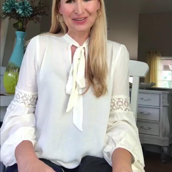 👗Lovely Romantic Top 🦋Sale - Picture 3 of 6