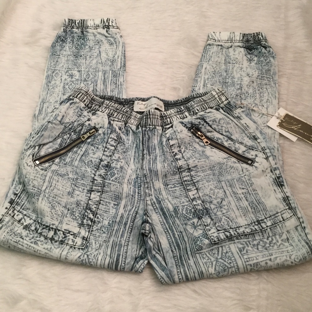 SOLD! Vintage Havana Juniors Tribal Print Joggers - Picture 5 of 6