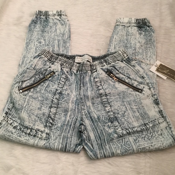 SOLD! Vintage Havana Juniors Tribal Print Joggers - Picture 5 of 6