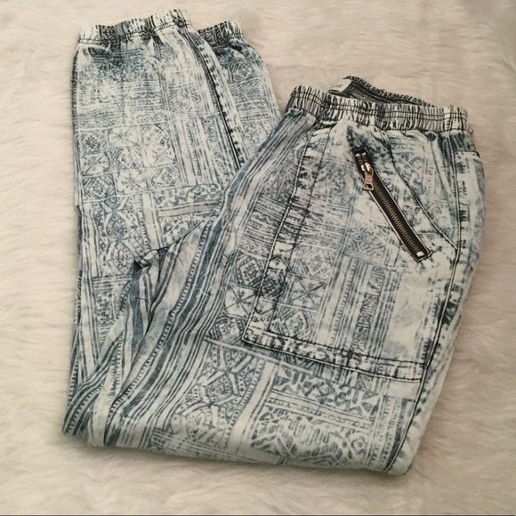 SOLD! Vintage Havana Juniors Tribal Print Joggers - Picture 6 of 6