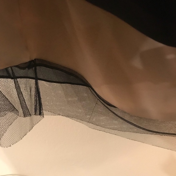 BCBG MAXAZARIA RUNWAY DRESS - Picture 6 of 8