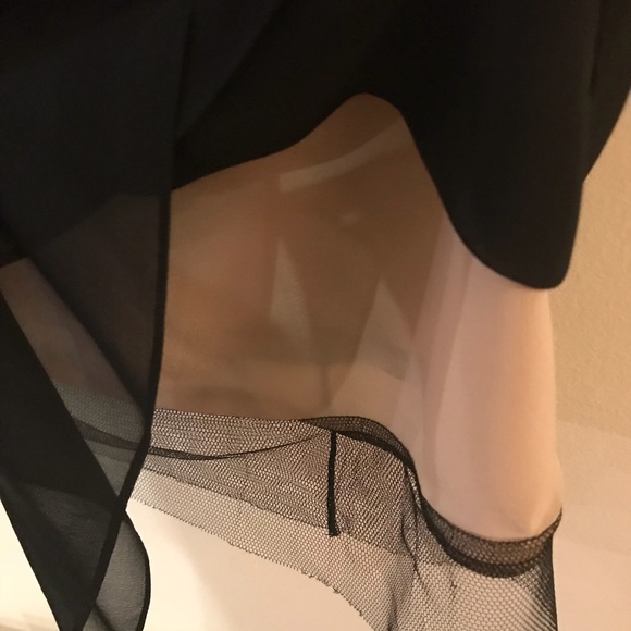 BCBG MAXAZARIA RUNWAY DRESS - Picture 7 of 8