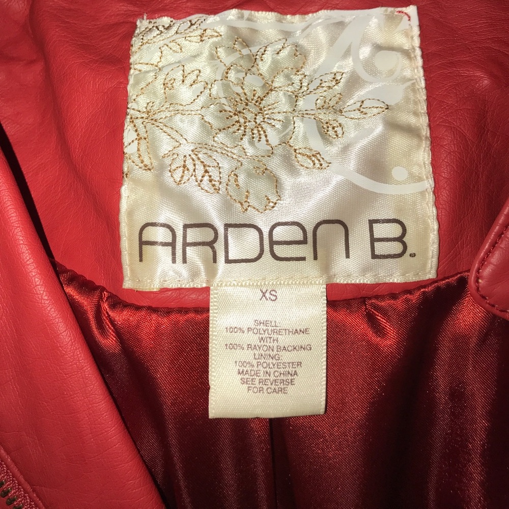 Red leather jacket - Picture 3 of 4