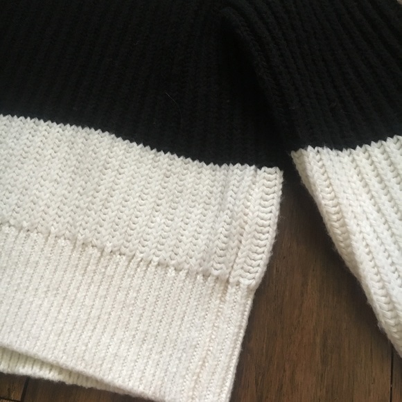 Kate Spade Stripe Sweater 🎀 - Picture 3 of 4