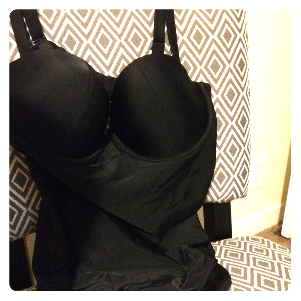 Final Price - Classy 1 piece swim suit NWT