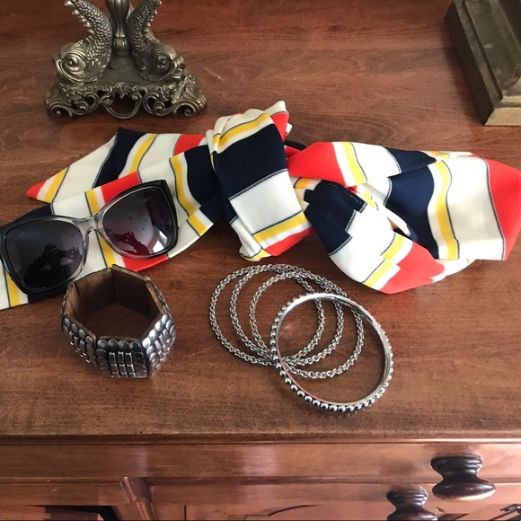 RETRO CLUTH 👜👛🕶 - Picture 4 of 4