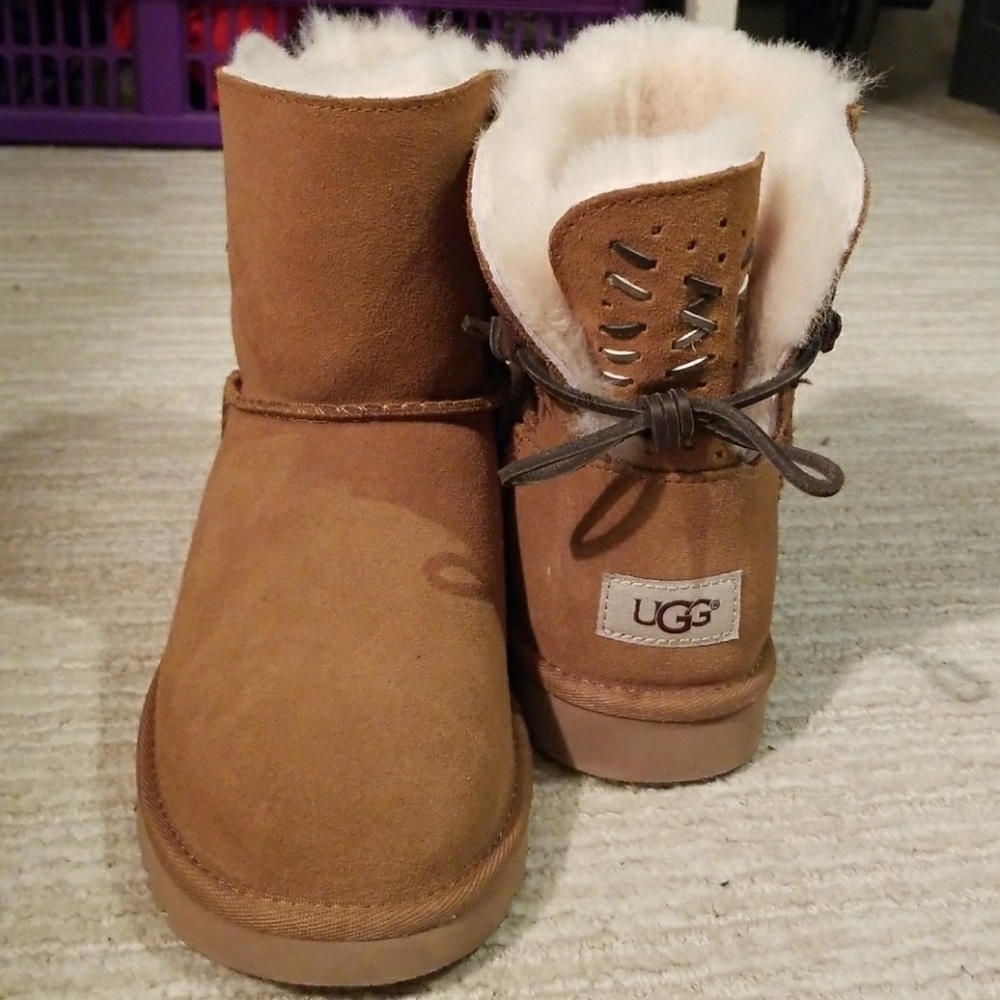 UGG Australia Adoria Tehuano Sz 5