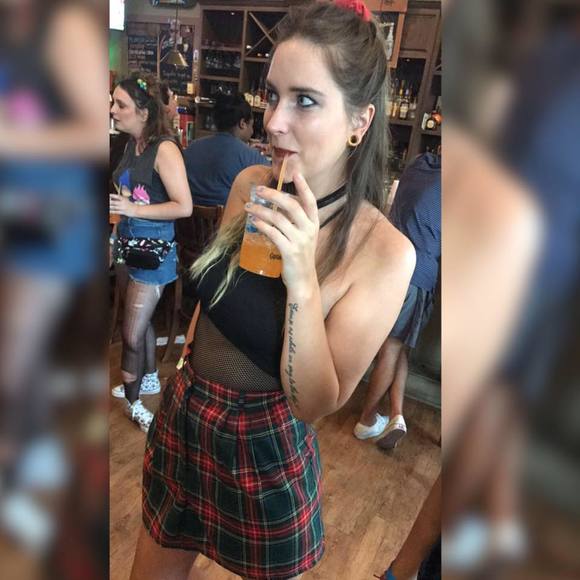 Meet your Posher, Sarah - Picture 1 of 1