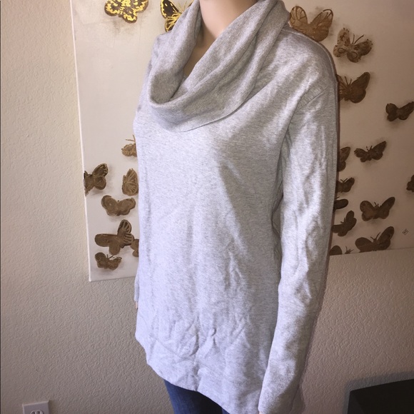 Sweater shirt with neck scarf - Picture 3 of 7