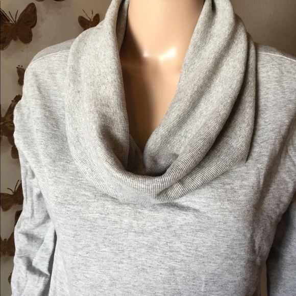 Sweater shirt with neck scarf - Picture 6 of 7