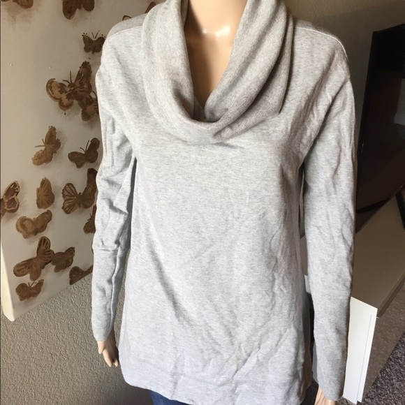 Sweater shirt with neck scarf - Picture 7 of 7