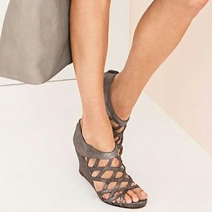 NWB Eileen Fisher Cage Leather Wedges