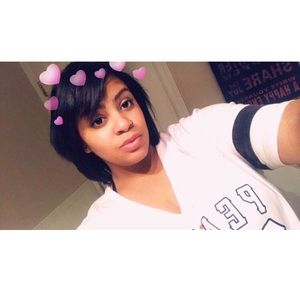 Meet your Posher, Alejandra