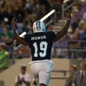 Meet your Posher, Dominique