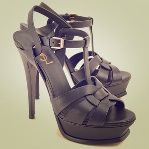 Yves Saint Laurent classic tribute heels in black