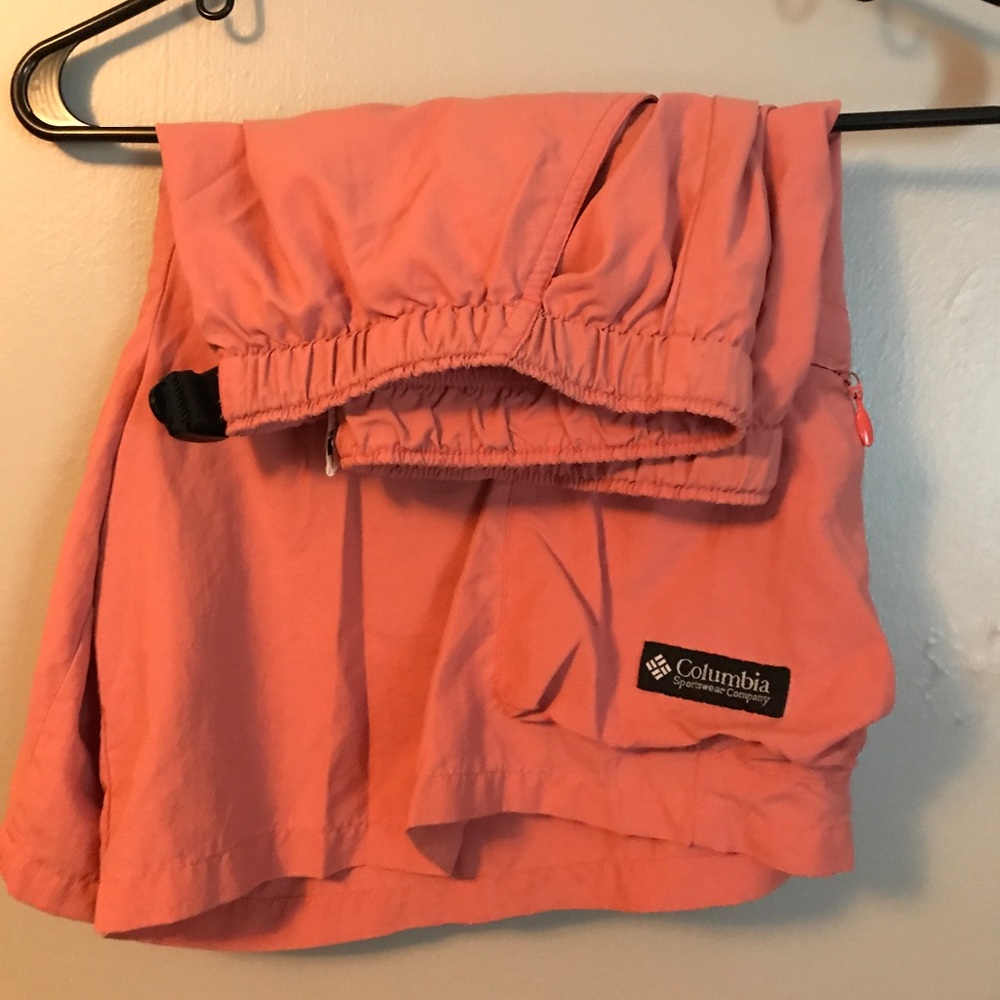 Columbia • Throwback Shorts