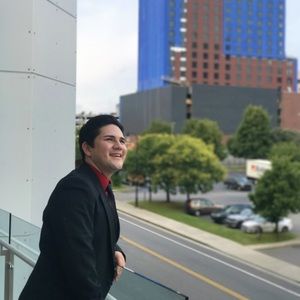 Meet your Posher, Lyle