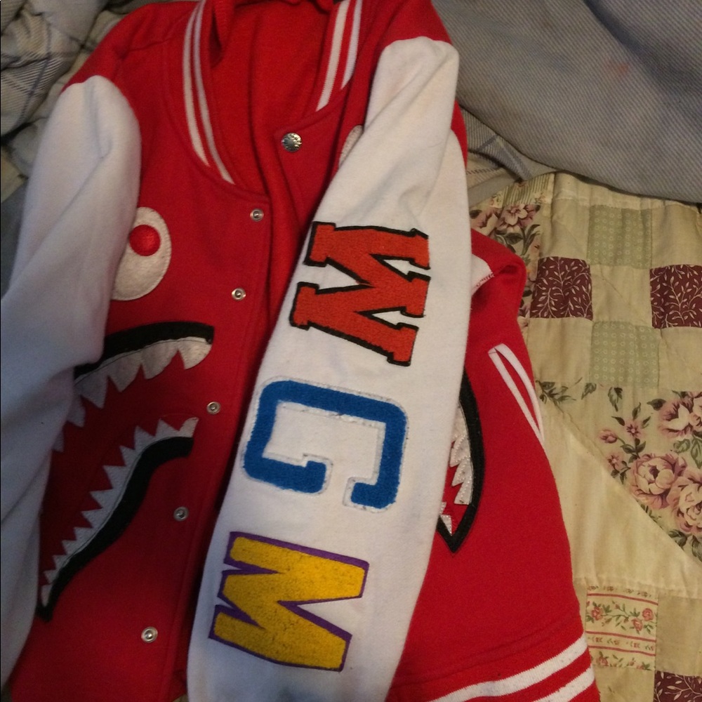 Red bape jacket - Picture 2 of 3