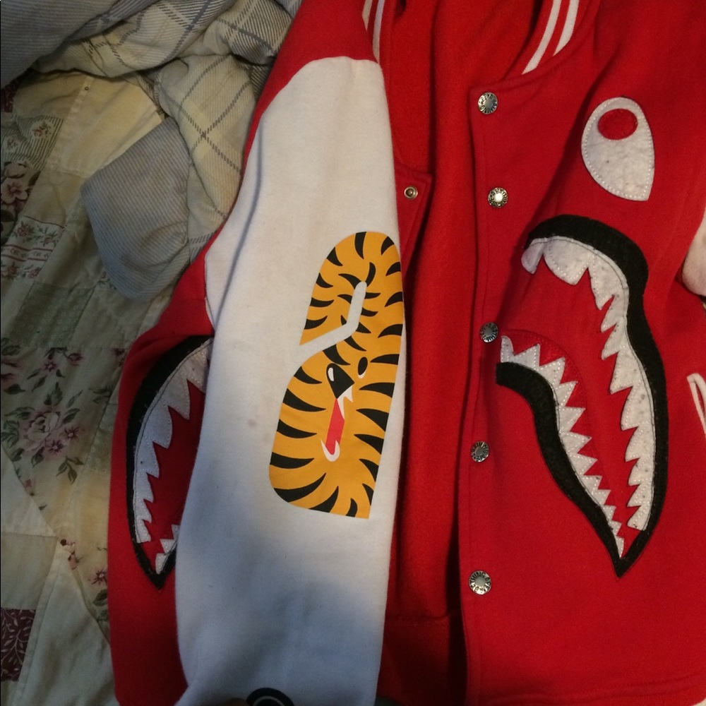 Red bape jacket - Picture 3 of 3
