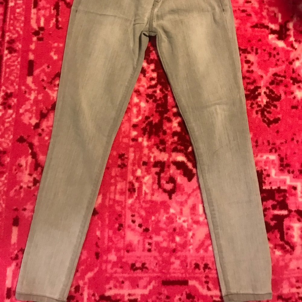 HARPER jeans sZ 26 stretch skinny jeans. Perf cond