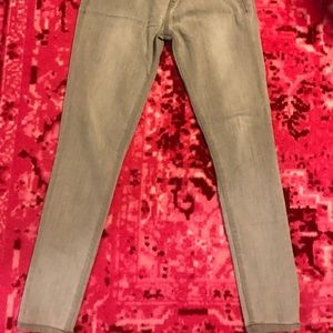 HARPER jeans sZ 26 stretch skinny jeans. Perf cond