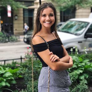 Meet your Posher, Christina