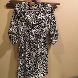 h u g Tunic