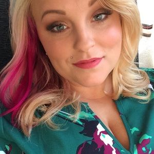 Meet your Posher, Andrea