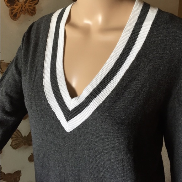 Old navy thin sweater shirt - Picture 4 of 8