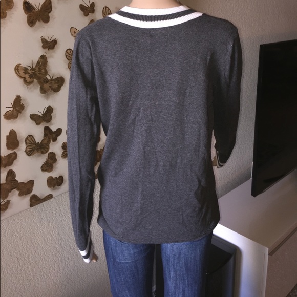 Old navy thin sweater shirt - Picture 5 of 8