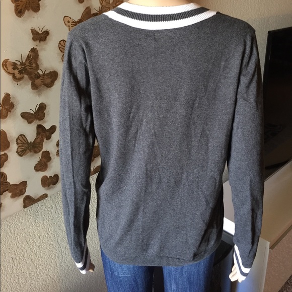 Old navy thin sweater shirt - Picture 6 of 8