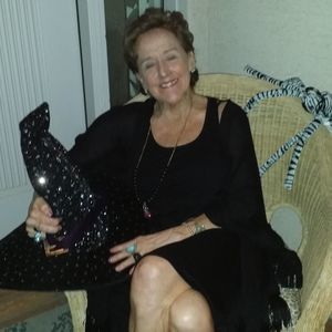 Meet your Posher, Lori