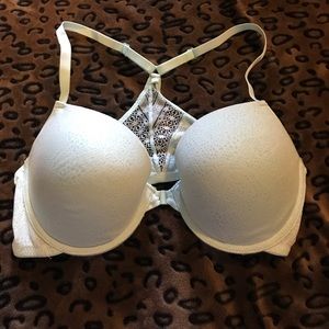 Lord and Taylor Design Lab 38C Front closure bra