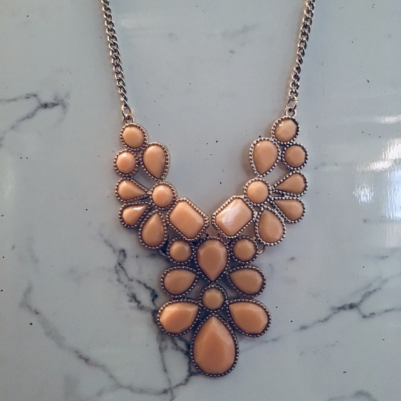 Beige/peach statement necklace with gold accents - Picture 1 of 2