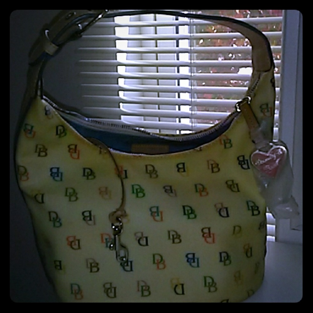 Dooney and Burke bucket hand bag brand new!