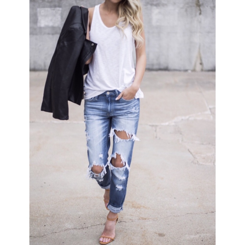 🆕Tyler Distressed Denim Boyfriend Jeans - Picture 4 of 8