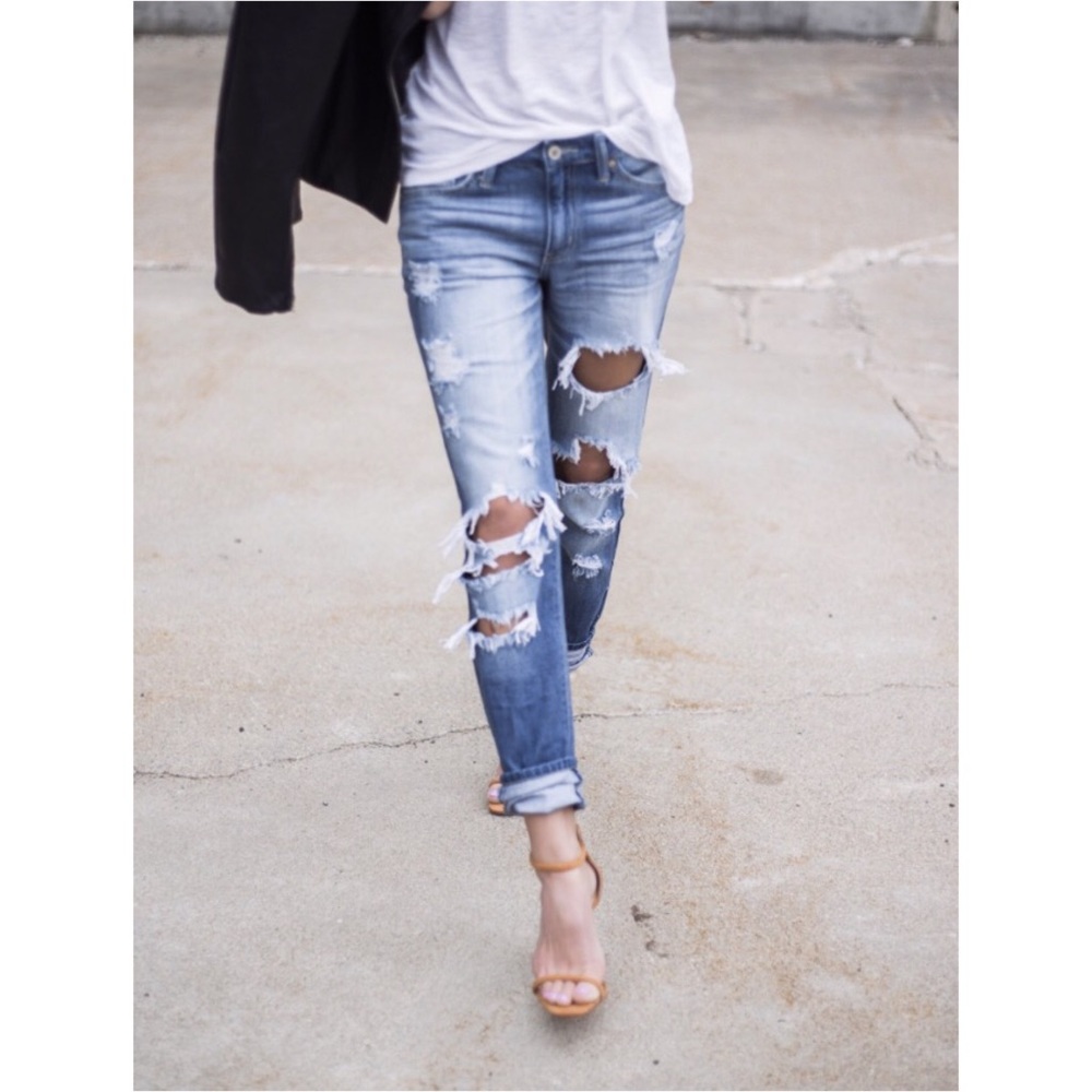 🆕Tyler Distressed Denim Boyfriend Jeans - Picture 5 of 8