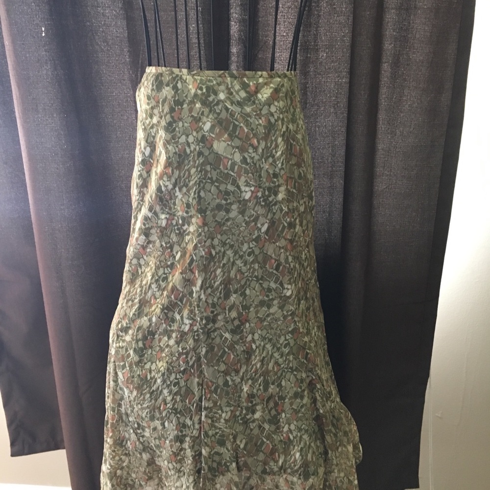 Sill Skirt