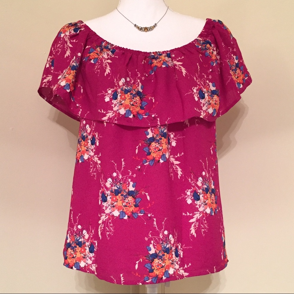 Lily White Off Shoulder Ruffle Blouse Size Large