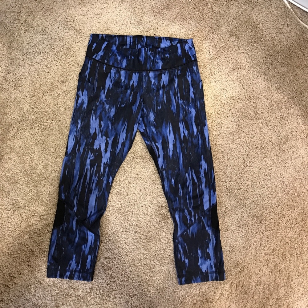 Lululemon Wunder Under Crop size 8