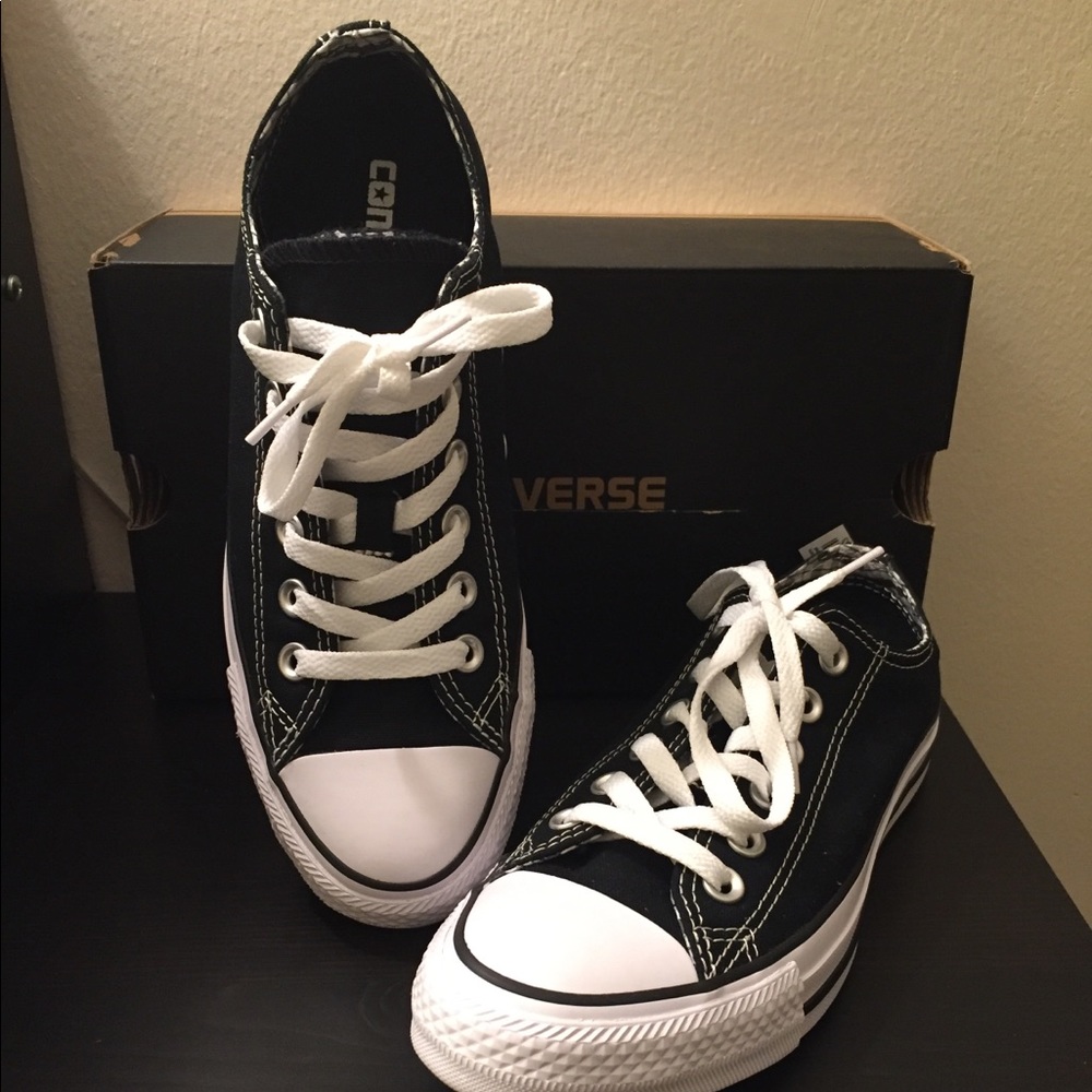 Converse sneakers low top double tongue brand new