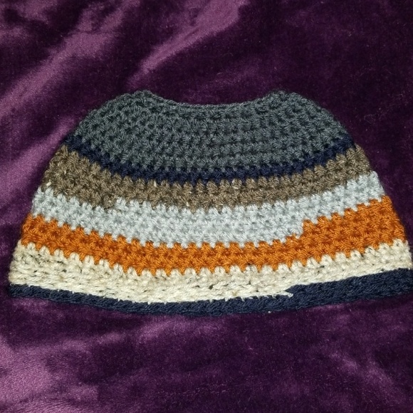 Winter hat - Picture 2 of 2