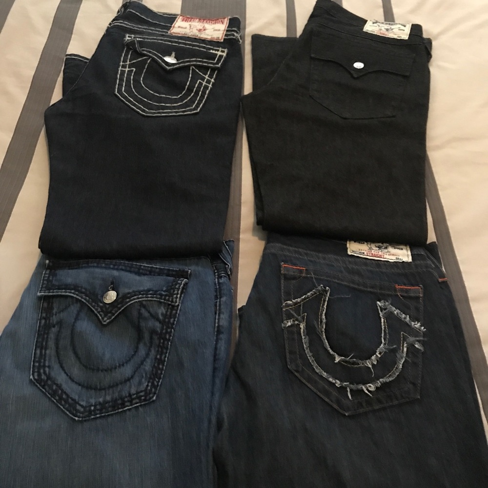 4 PAIRS OF TRUE RELIGION JEANS
