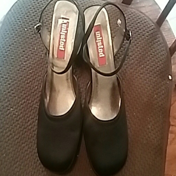 Shoes - Picture 2 of 4