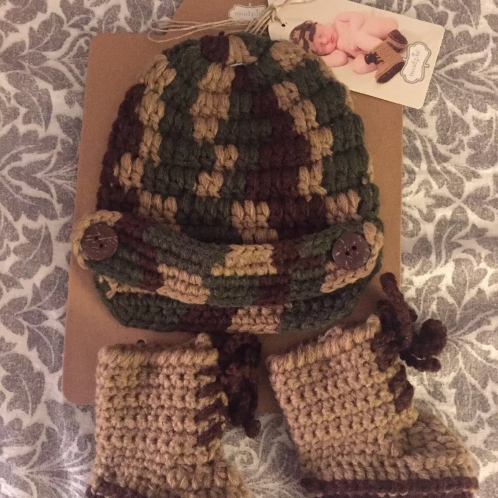 Mud Pie Newborn Baby Boy Knit Camo Hat & Boots NWT