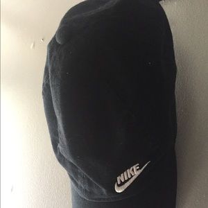 Women’s Nike hat.